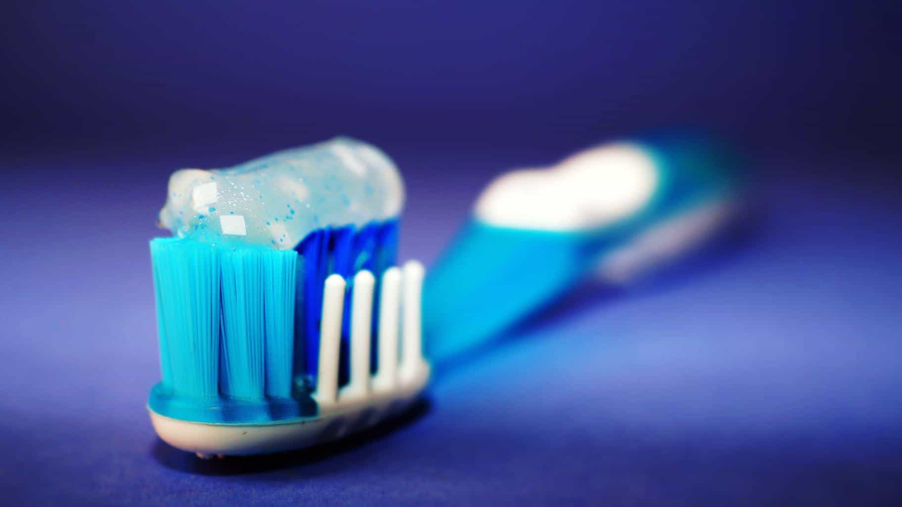 Die 4 besten Zahncremes (ohne Mikroplastik & Triclosan)