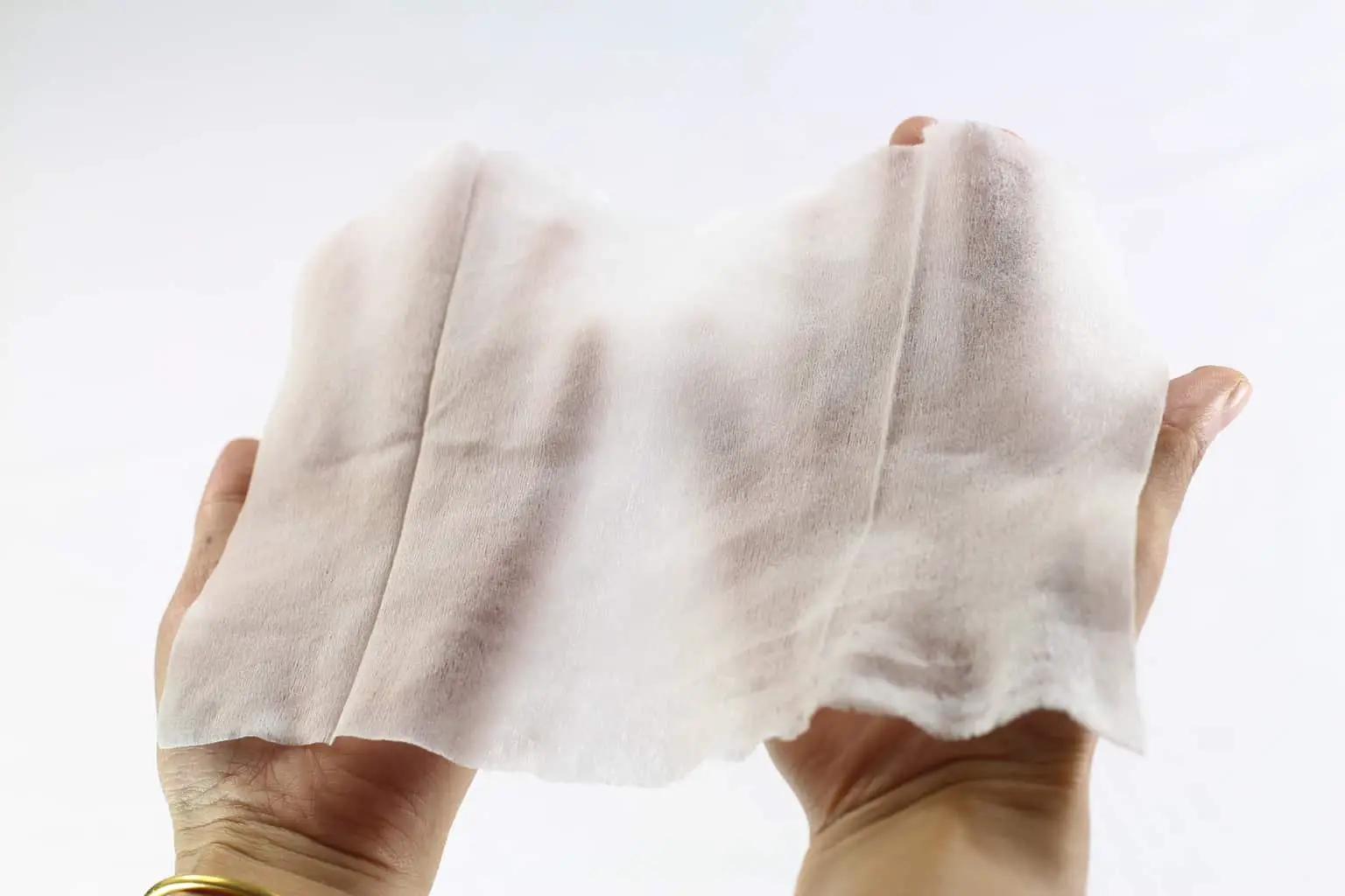 eco-friendly-wet-baby-wipes-biodegradable