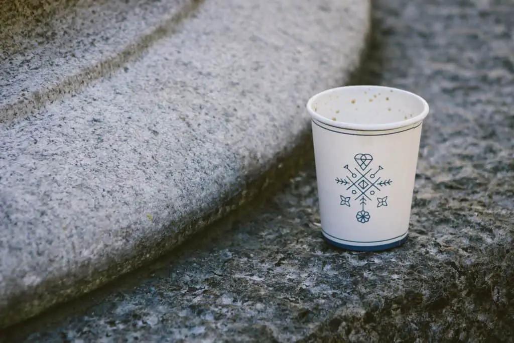 empty-disposable-coffee-hot-cup