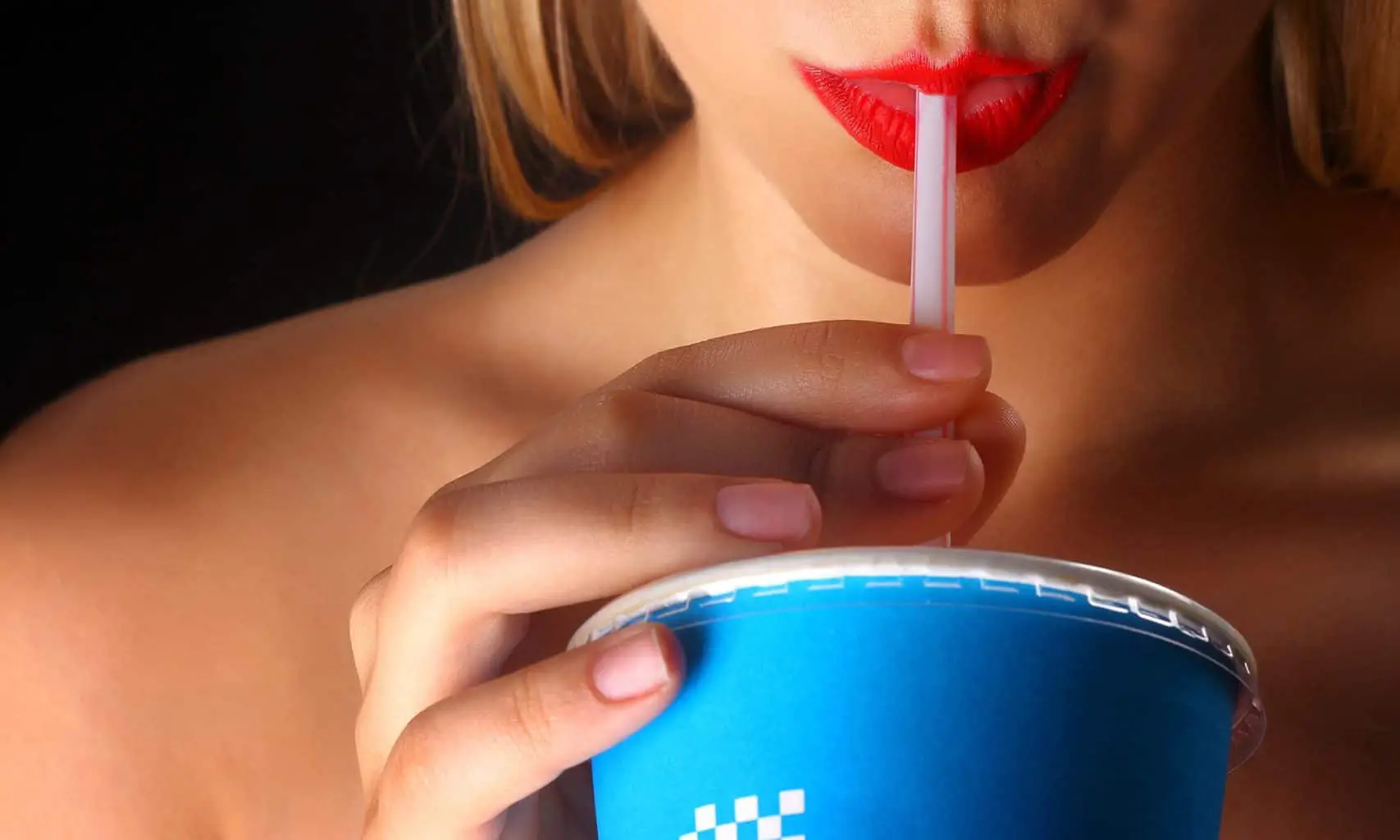 plastic-straw-woman-red-lips