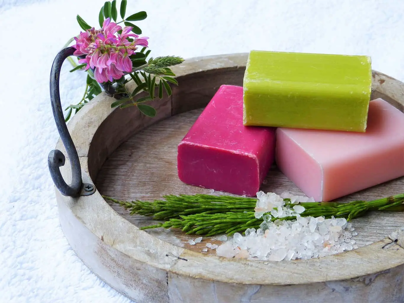 Eco-Friendly Soaps: 8 Sustainable Brands (Body Wash & Shampoo)