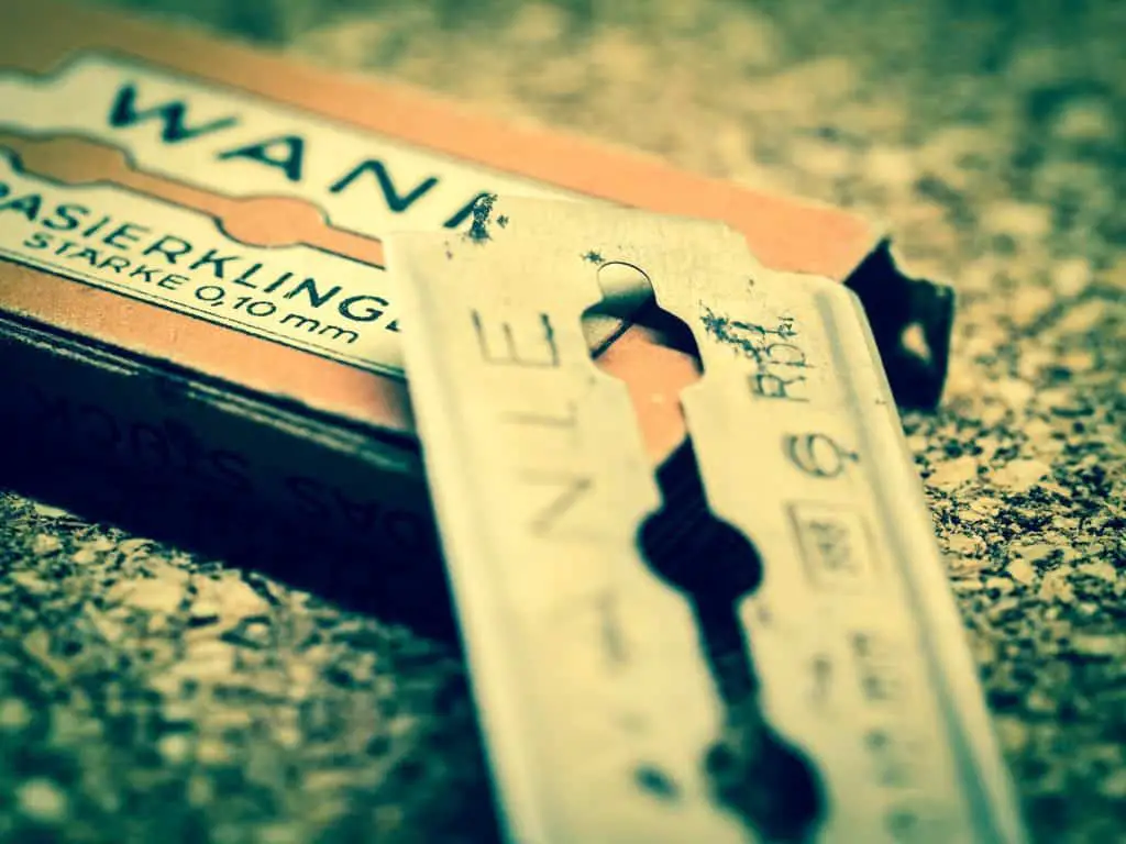 razor blade