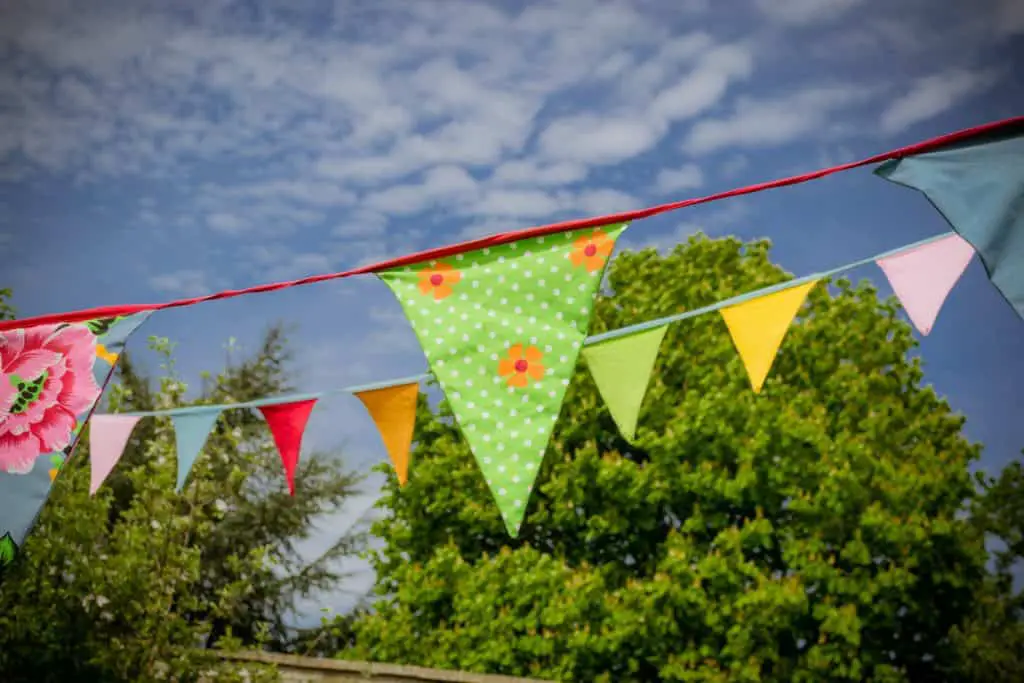 bunting eco friendly balloon alternative