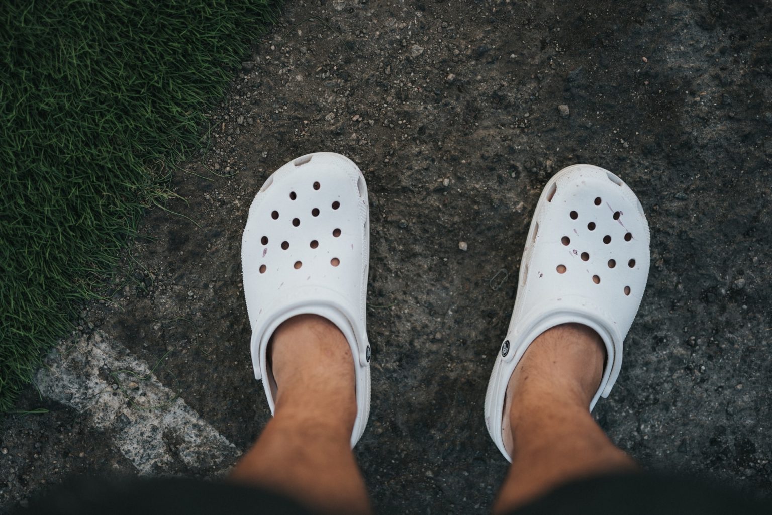 Are Crocs EcoFriendly? 14 Common Questions Answered (+3 Alternatives)